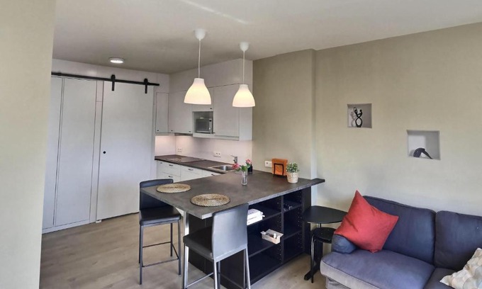 Fexhe-le-Haut-Clocher Apartment | Studio Félicie