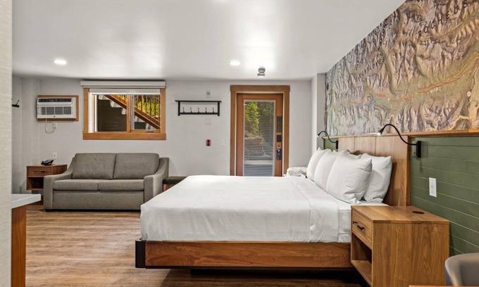 Banff Apartment | Studio flat ∙ 1 bedroom ∙ 2 guests