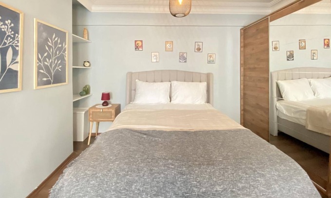 Gumussuyu Mahallesi Apartment | Studio Flat near Taksim Square in Beyoglu