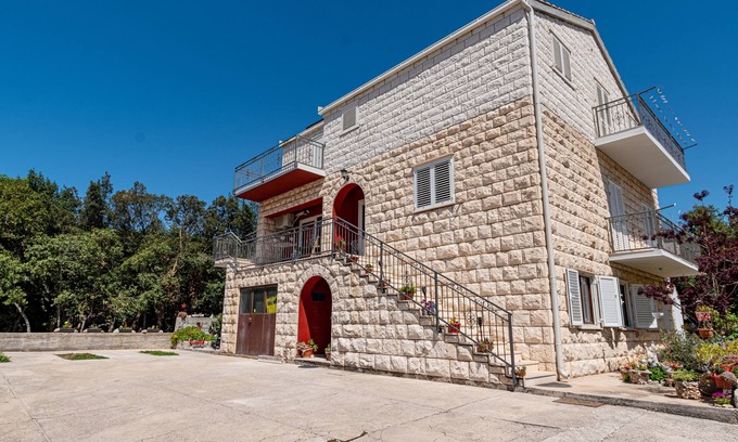 Mali Ston Apartment | Studio flat with air-conditioning Mali Ston, Pelješac (AS-14434-a)