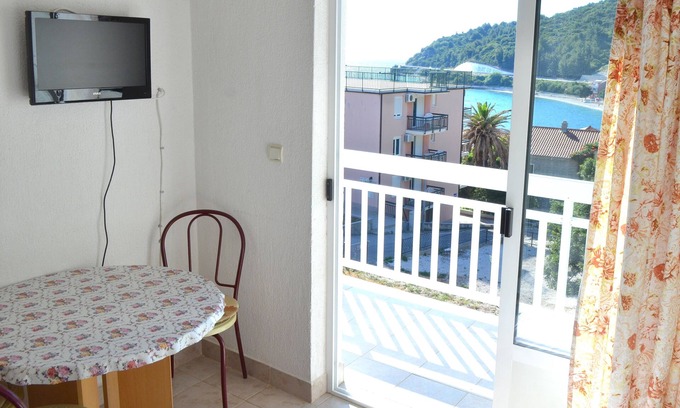 Gradac Apartment | Studio flat with balcony and sea view Podaca, Makarska (AS-2617-a)