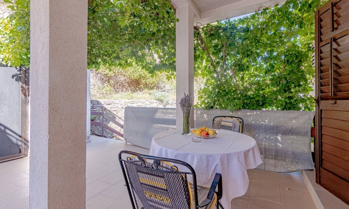 Zastrazisce Apartment | Studio flat with terrace Cove Vela Stiniva, Hvar (AS-14511-a)