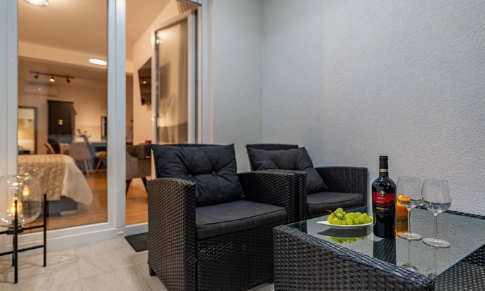 Grabovac Apartment | Studio flat with terrace Grabovac, Plitvice (AS-21931-a)