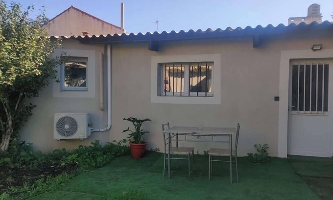 Les Arnavaux Apartment | Studio, friendly in Marseille