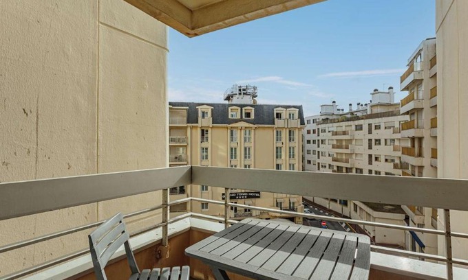 Biarritz Apartment | Studio Front de Mer avec Piscine et Balcon à Biarritz - FR-1-3-412