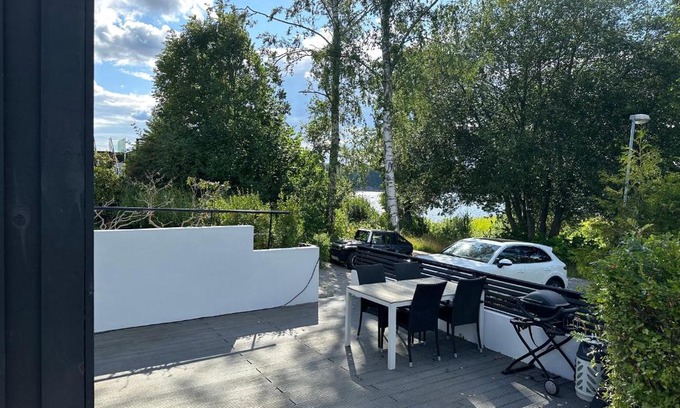 Tyreso Apartment | Studio house with sea view in Stockholm