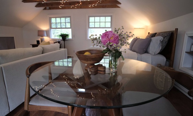 Kingston Apartment | Studio in Historic Kingston Village