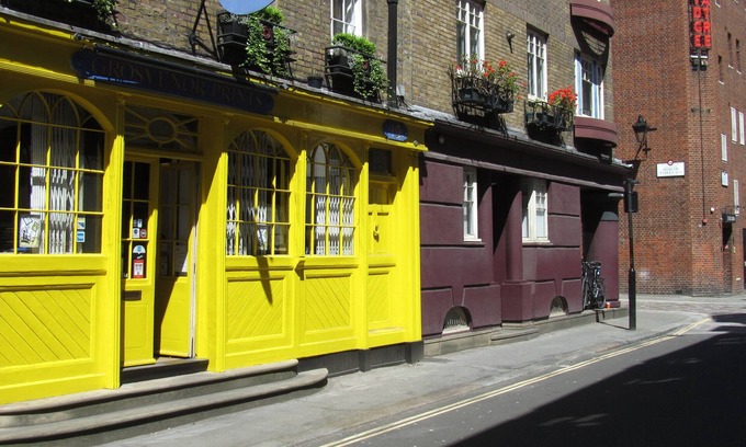 Covent Garden Apartment | Studio in the heart of Covent Garden and next to all central London sights