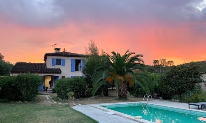 Les Maillans Apartment | Studio Indépendant Refait à Neuf Avec Piscine et Grand Jardin Dans Villa