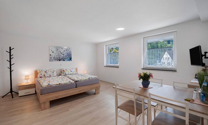 Freiamt Apartment | Studio 'Karlsplatz' with Wi-Fi