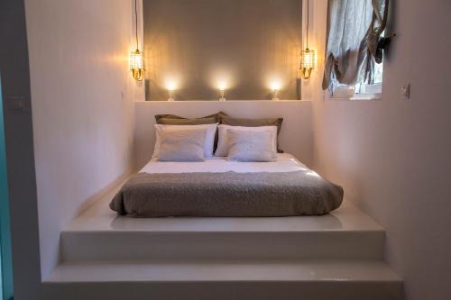 Vourkari Apartment | studio lefkes kea