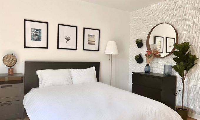Latin Quarter Apartment | Studio moderne à Ville-Marie – Au cœur de Montréal