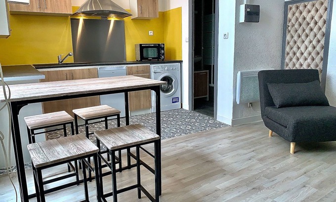 La Real Apartment | Studio near Castillet