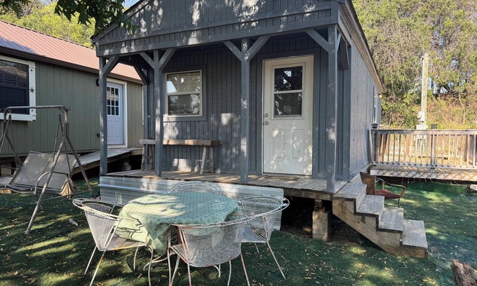 Azle Apartment | Studio near Lake Weatherford & Dove Ridge Vineyard