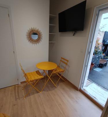 Pont-Sainte-Maxence Apartment | Studio neuf des amandines