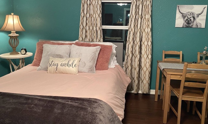 Euless Apartment | Studio Oasis, DFW Airport Euless/Grapevine