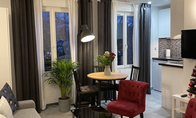 Alfortville Apartment | Studio Paris City Flat Appt 103 (Garde Paris)