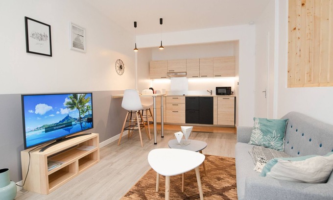 Issoire Apartment | Studio Roudadoux city center + parking