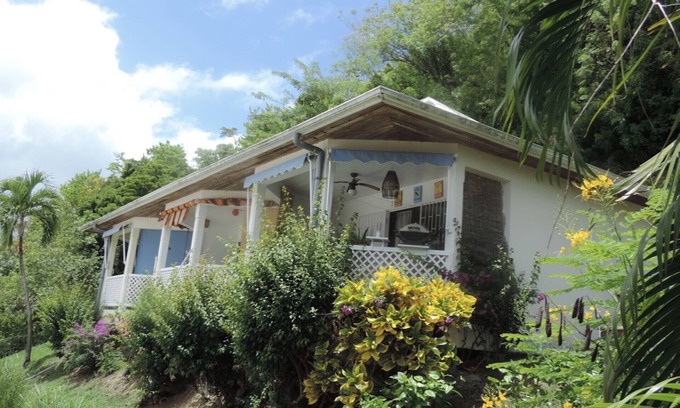 Sainte-Anne Apartment | Studio Sainte Anne exceptional panoramic sea view