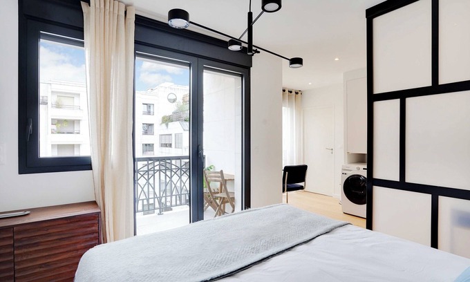 Levallois-Perret Apartment | Studio Sleek & Refined - Levallois-perret