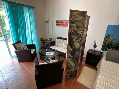Beacon Hill Apartment | Studio Sleeps 2 with Free Parking