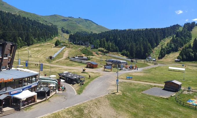 Laveissiere Apartment | Studio sleeps 4 full heart of the resort of Lioran in the Cantal