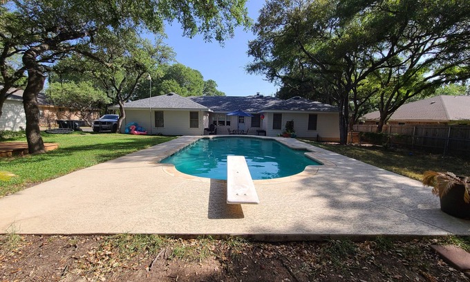 Georgetown House | Studio style guest house with Pool!