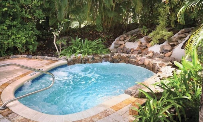 Nazareth Apartment | studio suite - Elysian Beach Resort, St. Thomas