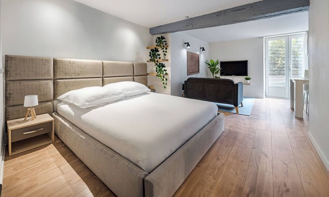 Cosne-Cours-sur-Loire Apartment | Studio Sydney, | Charmant Studio avec balcon | Hyper centre
