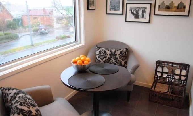 Myrtleford Apartment | STUDIO VENTI SETTE ACCOMMODATION