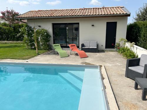 Bordeaux Apartment | Studio vue piscine au calme près des vignes
