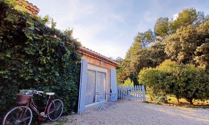 Peyrolles-en-Provence Bed & Breakfast | Studio with private garden Aix-Luberon-Verdon * Dinner and Jacuzzi extra
