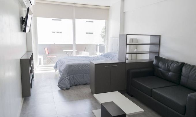 Palermo Apartment | Studio with balcony, pool, laundry & free wifi in Palermo Hollywood