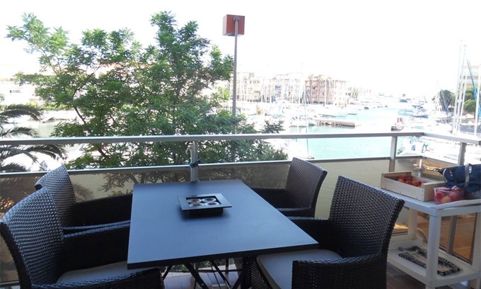 Le Port Apartment | Studio with furnished loggia, 400m from beach, secure parking