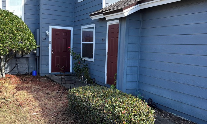 Regal Palms Apartment | STUDIO WITH PRIVATE ENTRANCE!
