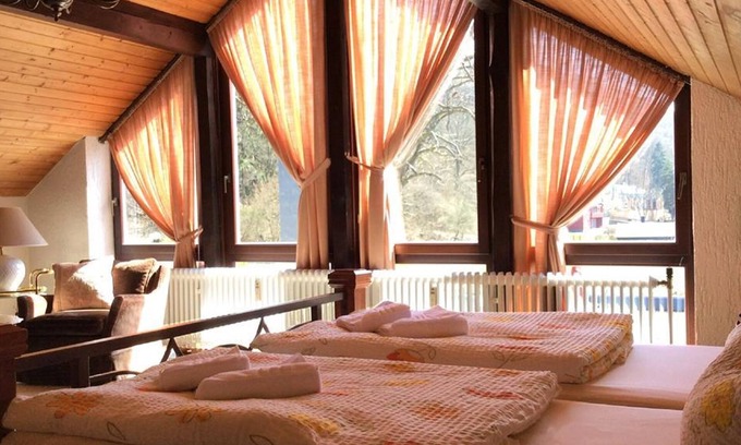 Idar-Oberstein House | Studio with separate bedrooms, shower/toilet - Diamanthotel Idar-Oberstein