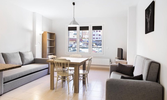 Pas de la Casa Apartment | Studio with Views. 300 mtrs from slopes. PAS DE LA CASA. 32