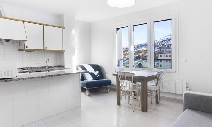 Pas de la Casa Apartment | Studio with Views. 300 mtrs from slopes. PAS DE LA CASA. 44