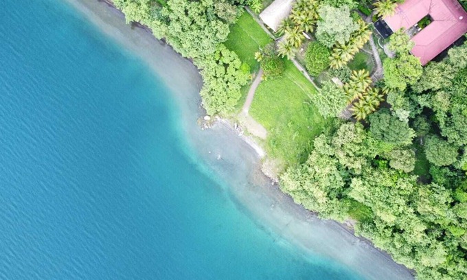La Laguna Villa | Stunning Secluded Lakefront Villa for Families and Groups - Pet Friendly!