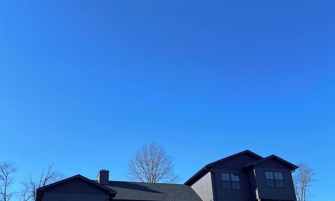 Warwick House | Stunning 10-Acre Luxury Retreat Breathtaking Views – 4BR, 4BA Near NYC & Warwick