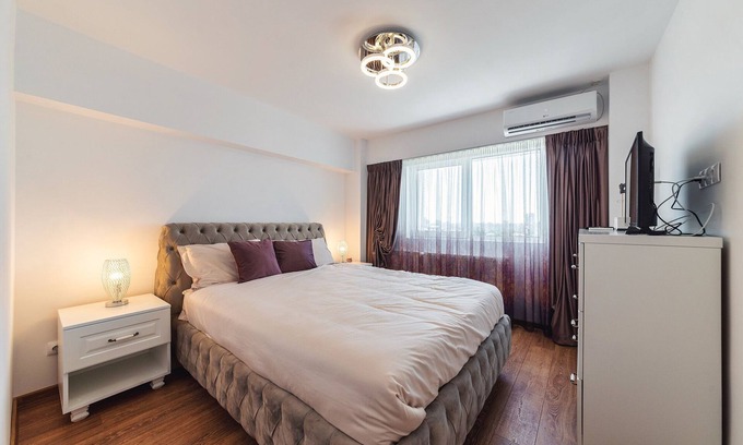 Bucharest City-Centre Apartment | Stunning 2-Bed/2 Bath Apartment in Bucuresti