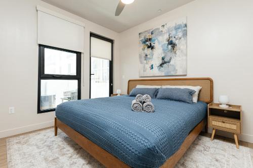 Pico Apartment | Stunning 2BR apartment steps from Santa Monica pier