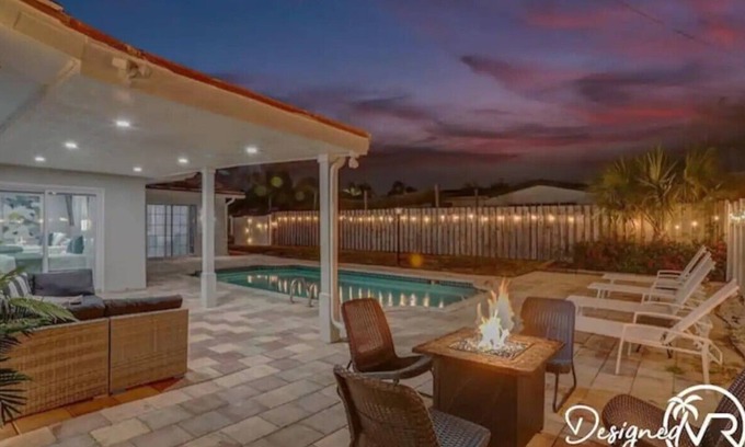 The Cove Villa | Stunning 4BR Hted Pool &Jacuzzi Close 2 the Beach