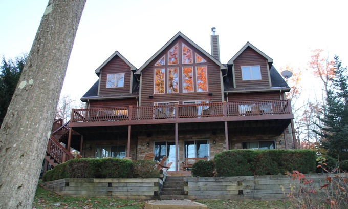 Thayerville House | Stunning 7 Bedroom 6.5 Bath Lakefront Home with Dock Slip
