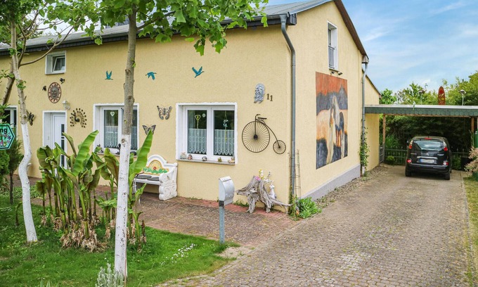 Schwaan Apartment | Stunning apartment in Bandow with WiFi