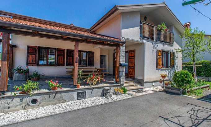Divaca Apartment | Stunning apartment in Divaca with WiFi