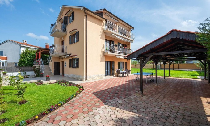 Valbandon Apartment | Stunning apartment in Fazana with WiFi