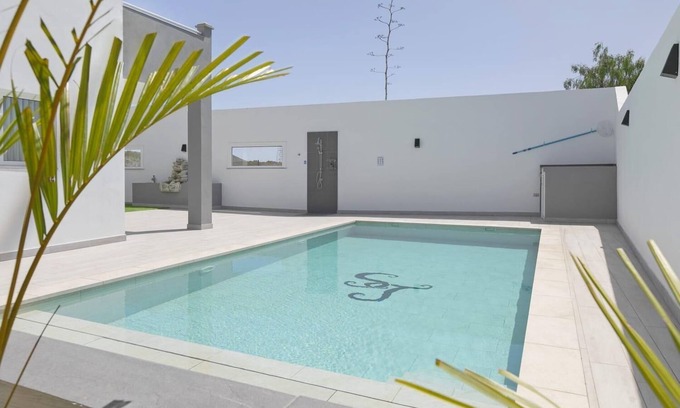 Chayofa Apartment | Stunning Apartment within Villa Nr Los Cristianos