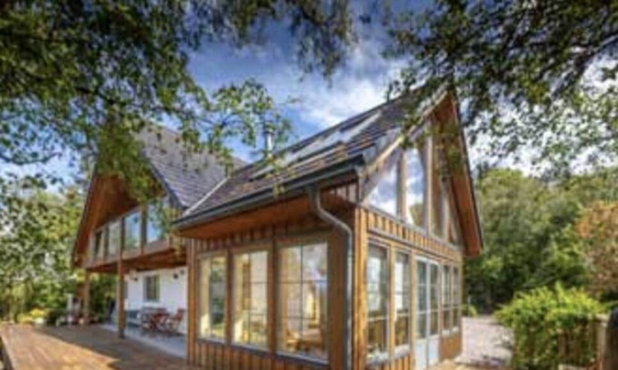 Craobh Haven House | Stunning Argyll retreat with outstanding sea views, spa tub and BBQ cabin