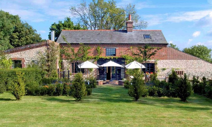 Petersfield House | Stunning barn conversion in the heart of the South Downs